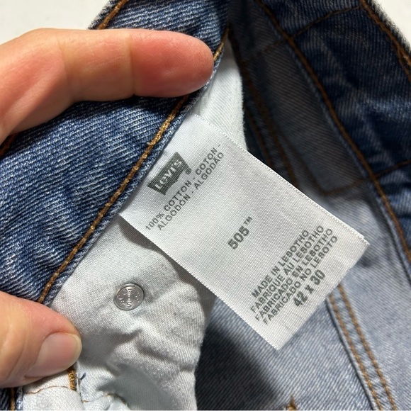 Levi’s Men’s 505 Regular Fit Jeans Size 42x30 Medium Blue Wash - Picture 3 of 4